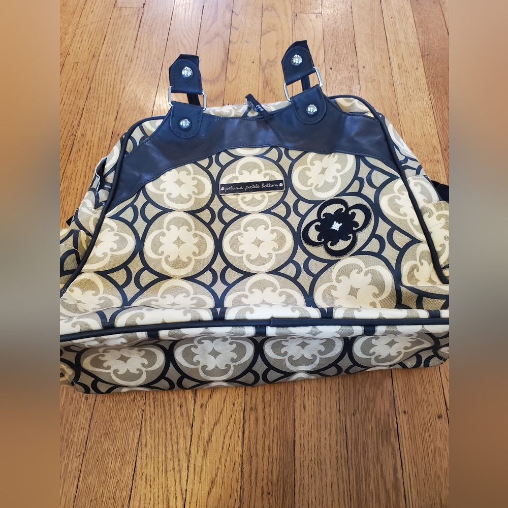 Petunia Pickle Bottom Diaper Bag - Picture 4 of 5
